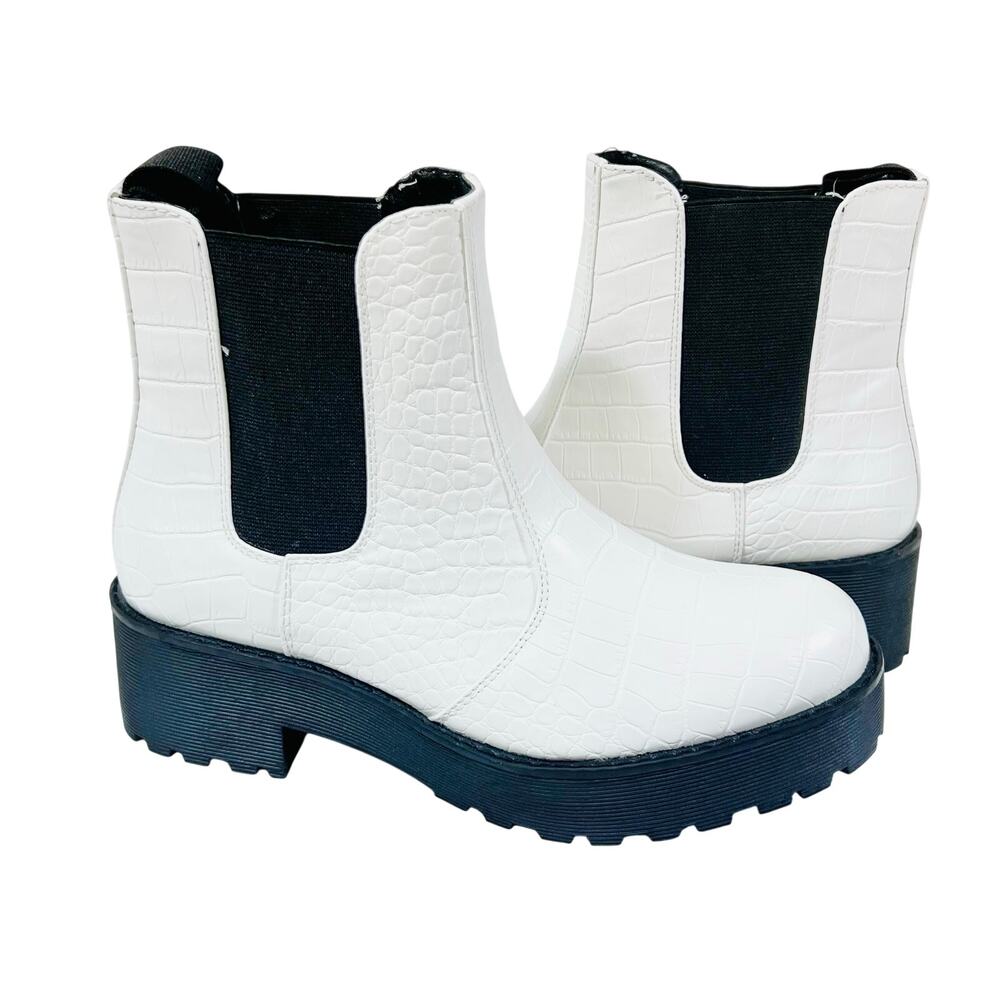 Dirty Laundry Montana Boots 6.5 White Crocodile Print Black Platform Combat Used